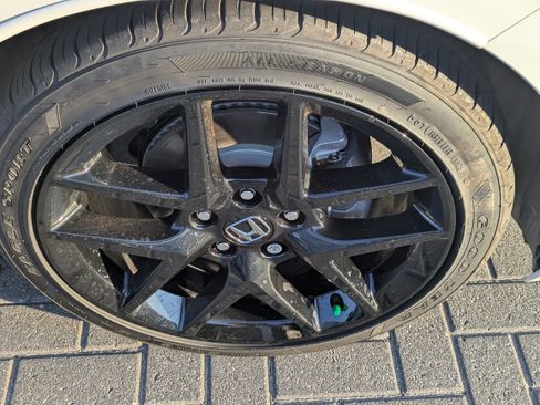 Certified 2025 Honda Civic Sport image 13