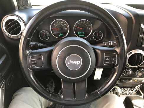 Used 2013 Jeep Wrangler Unlimited Sahara w/ Trailer Tow Group AWD/4WD image 25