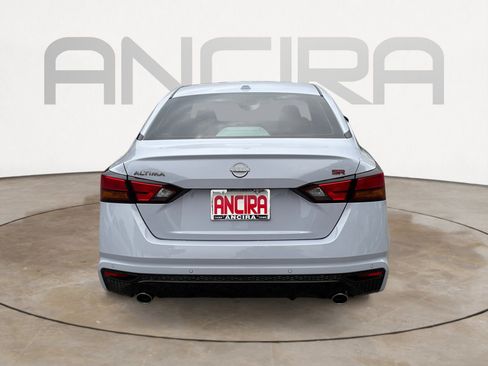 New 2025 Nissan Altima 2.5 SR image 9