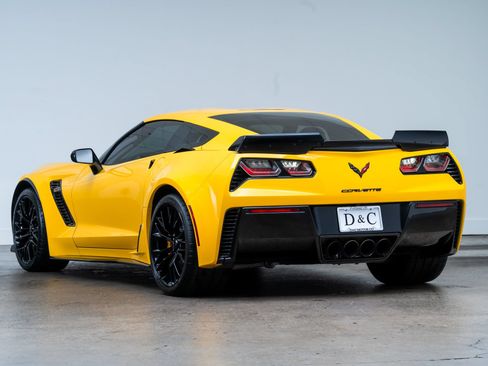 Used 2017 Chevrolet Corvette Z06 RWD image 6