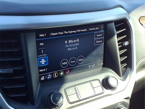 Used 2023 GMC Acadia SLE w/ Driver Convenience Package image 5