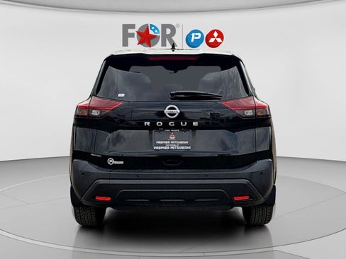 Used 2021 Nissan Rogue S image 9