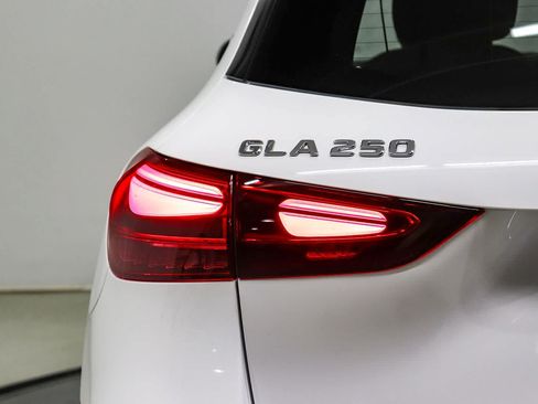 Certified 2024 Mercedes-Benz GLA 250 image 11
