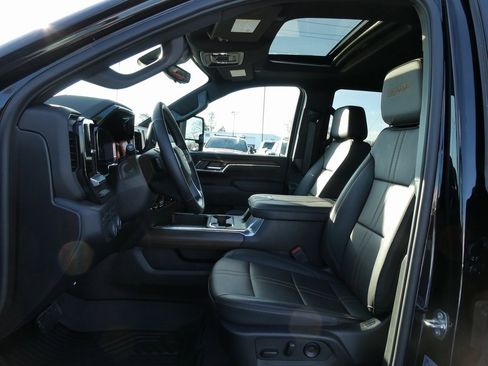 Certified 2024 Chevrolet Silverado 2500 High Country w/ Technology Package image 21