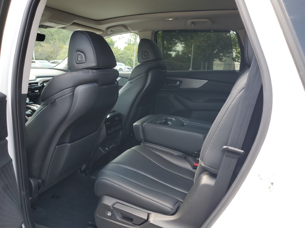 Certified 2024 Acura MDX w/ Technology Package FWD image 13