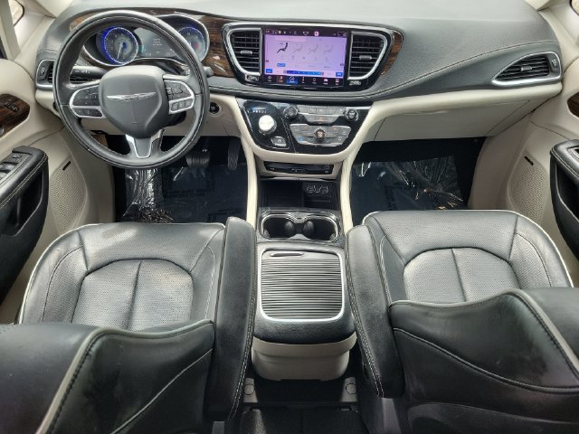 Used 2022 Chrysler Pacifica Limited w/ Uconnect Theater Family Group AWD/4WD image 15