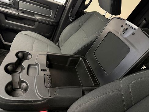 Used 2022 RAM 2500 Big Horn w/ Level C Equiment Group image 28