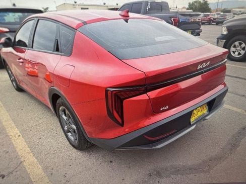Used 2025 Kia K4 LXS image 10
