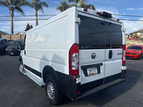Used 2025 RAM ProMaster 2500 w/ U-Haul Equipment Group FWD image 4