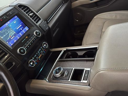 Used 2020 Ford Expedition Limited w/ Equipment Group 301A image 21