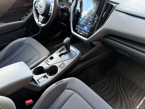 Used 2025 Subaru Crosstrek 2.0i Premium image 15