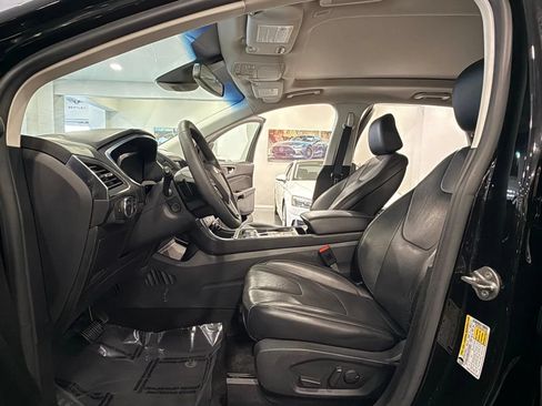 Used 2020 Ford Edge Titanium w/ Equipment Group 301A AWD/4WD image 12