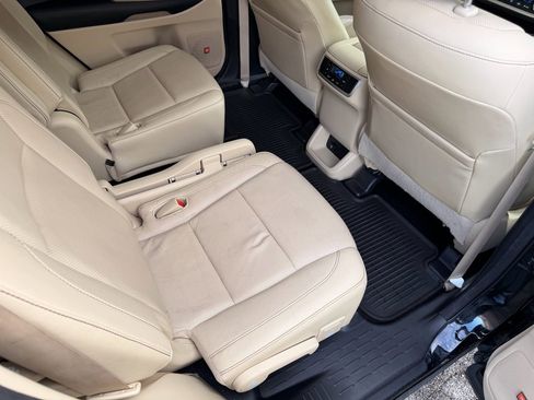 Used 2015 Toyota Highlander Limited image 22