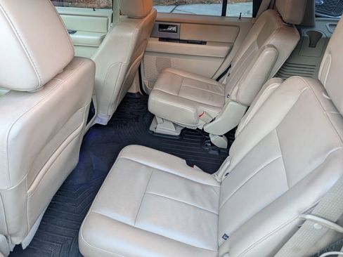 Used 2015 Ford Expedition Limited w/ Equipment Group 301A image 24