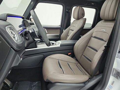 Used 2024 Mercedes-Benz G 63 AMG 4MATIC w/ Seat Comfort Package image 21