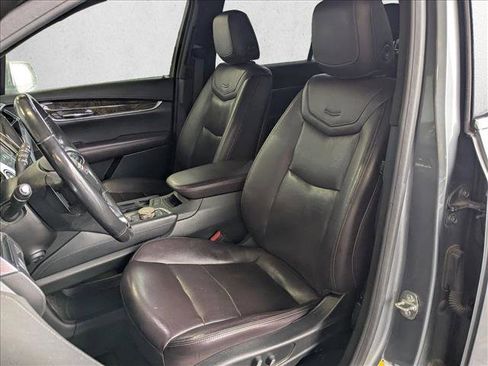 Used 2020 Cadillac XT6 Premium Luxury image 16
