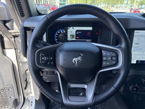 Used 2024 Ford Bronco Big Bend w/ Sasquatch Package AWD/4WD image 27