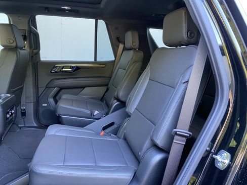 Used 2026 Chevrolet Tahoe LT w/ Comfort Package AWD/4WD image 38