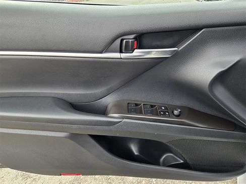 Used 2023 Toyota Camry SE w/ Convenience Package image 17