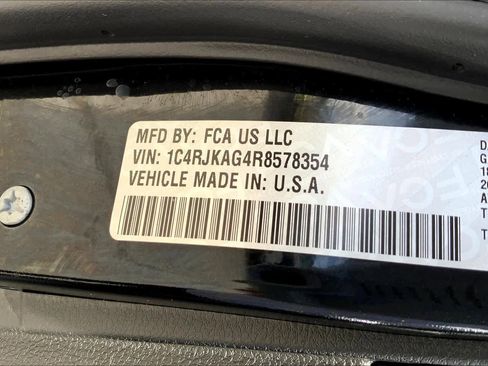 Used 2024 Jeep Grand Cherokee L Altitude image 34