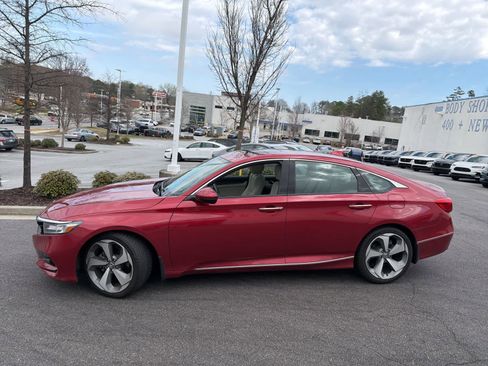 Used 2019 Honda Accord Touring image 5