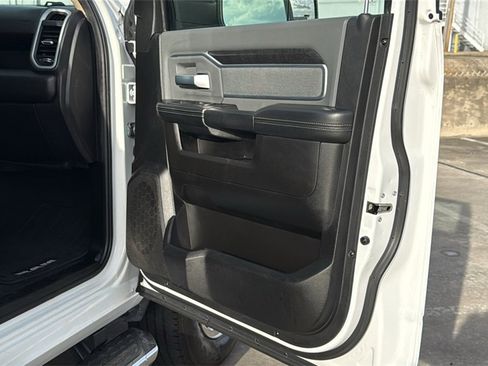 Used 2019 RAM 2500 Big Horn image 30