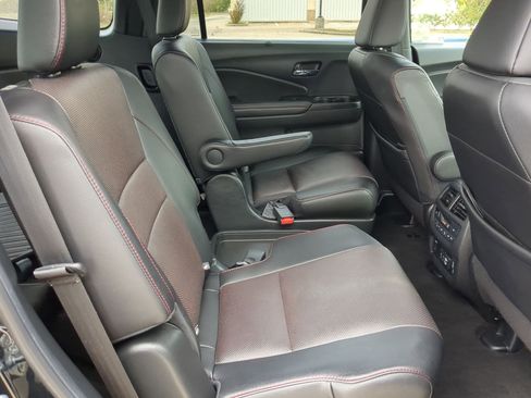 Certified 2022 Honda Pilot Black Edition image 31