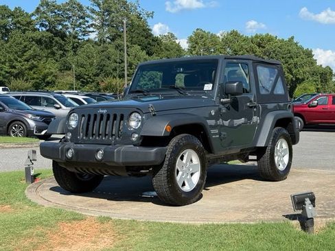 Used 2017 Jeep Wrangler Sport w/ Quick Order Package 24S AWD/4WD image 3