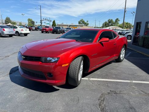 Used 2015 Chevrolet Camaro LT RWD image 3