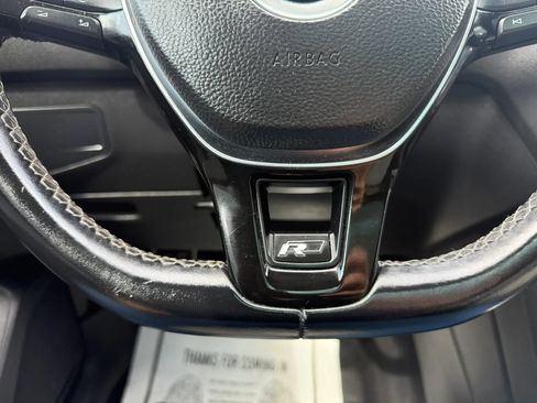 Used 2020 Volkswagen Tiguan SE R-Line AWD/4WD image 23