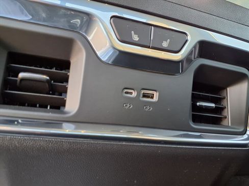 New 2026 GMC Sierra 1500 SLT w/ SLT Premium Plus Package image 19