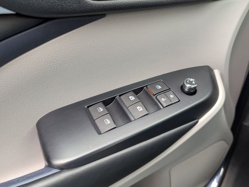 Used 2019 Toyota Highlander XLE image 20