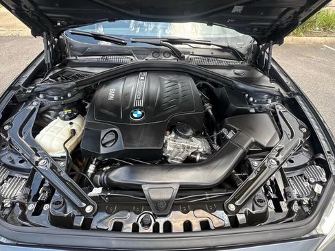 Used 2016 BMW M235i Convertible image 5