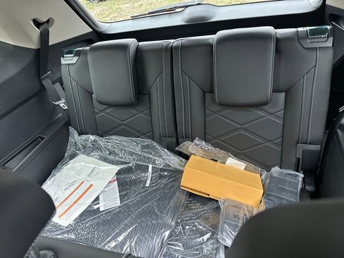 New 2026 Volkswagen Atlas SE image 15