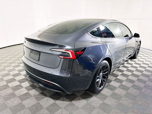 Used 2024 Tesla Model 3 Standard Range RWD image 3
