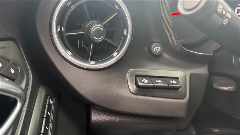 Used 2020 Chevrolet Camaro SS RWD image 21