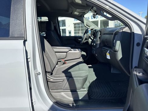 Used 2025 Chevrolet Silverado 1500 Custom image 32