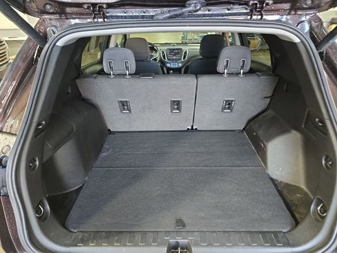 Used 2020 Chevrolet Equinox LT w/ Driver Convenience Package image 13