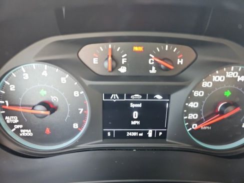 Used 2021 Chevrolet Traverse LS image 39