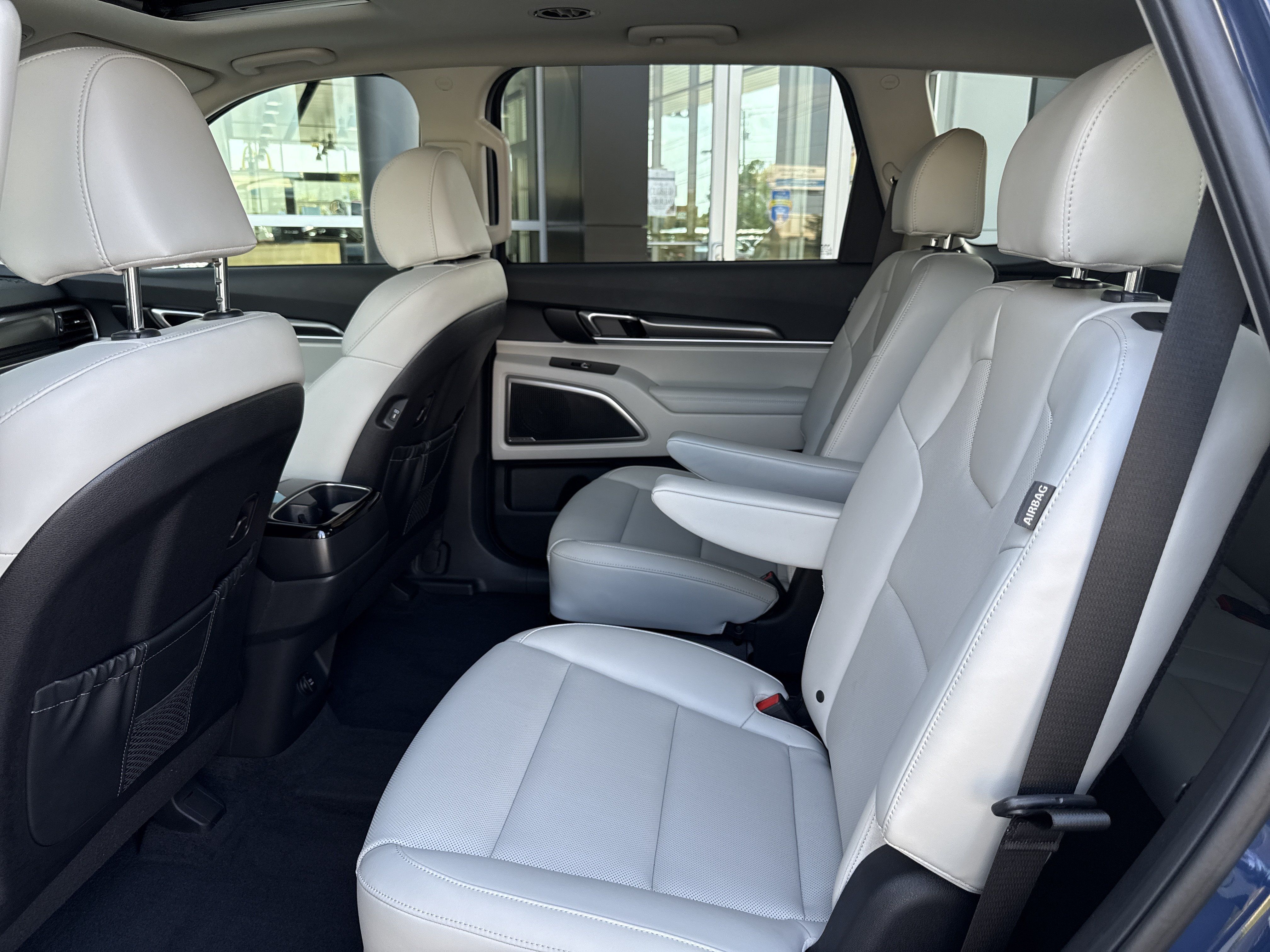 Used 2024 Kia Telluride S w/ S Sunroof Package FWD image 5