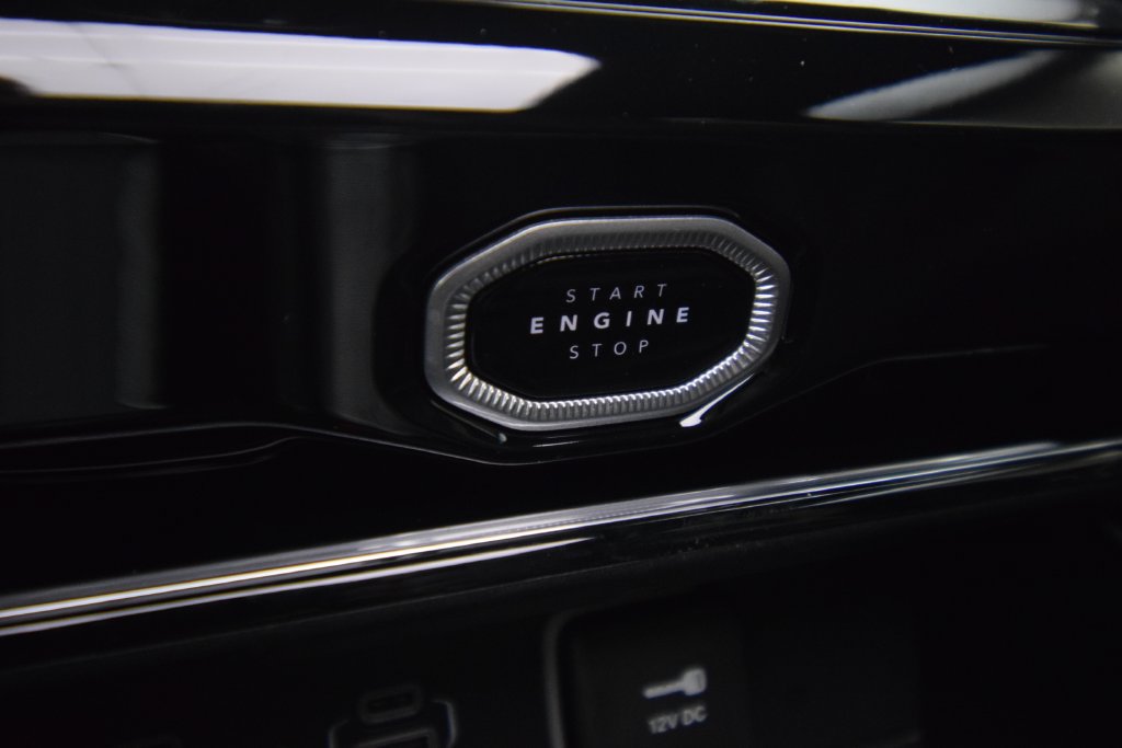 New 2027 Jeep Grand Cherokee Limited AWD/4WD image 24