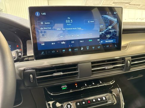 New 2026 Lincoln Corsair Premiere w/ Rear Removable Package Tray FWD image 17
