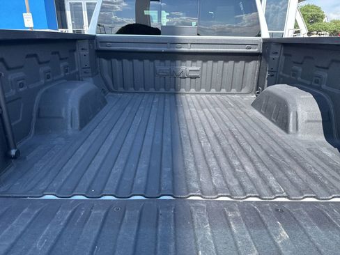 Used 2024 GMC Sierra 1500 SLT AWD/4WD image 10