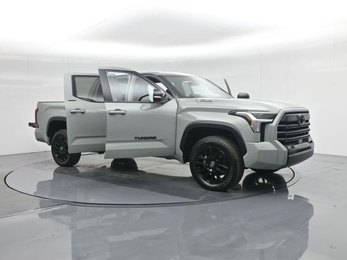 Used 2025 Toyota Tundra Limited image 39