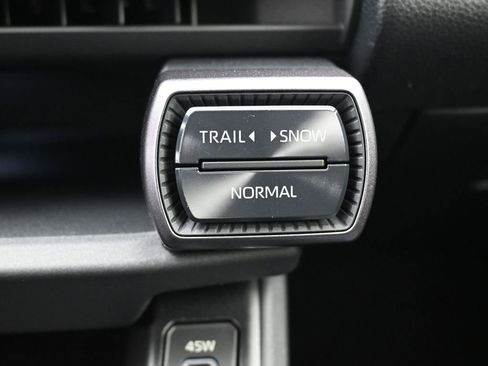 Used 2026 Toyota RAV4 XSE AWD/4WD image 27