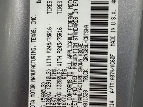 Used 2016 Toyota Tacoma SR5 w/ SR5 Appearance Package (SN) AWD/4WD image 25