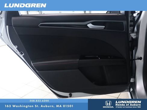 Used 2014 Ford Fusion SE w/ Equipment Group 201A FWD image 13