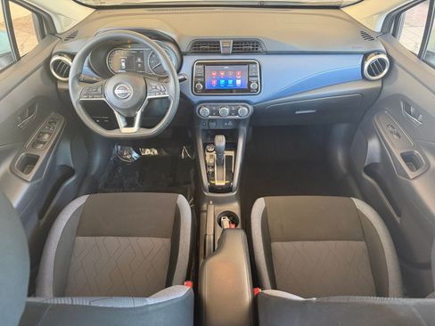 Used 2025 Nissan Versa SV FWD image 31