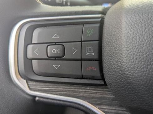 Used 2023 Jeep Wagoneer L Series II image 28