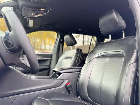 Used 2024 Jeep Grand Cherokee L Limited image 17